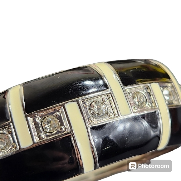 Retro Vintage Hinged Chunky Bangle Bracelet Black White Retro 80s 90s Y2k - Picture 3 of 8